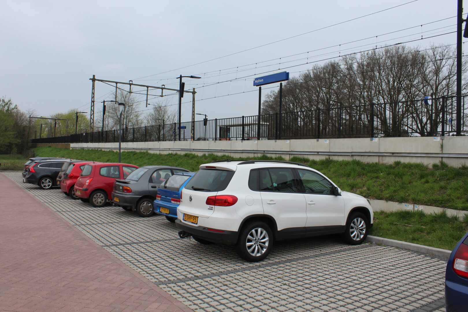 Bosch Beton - Perrons station Holten verbreed met keerwanden