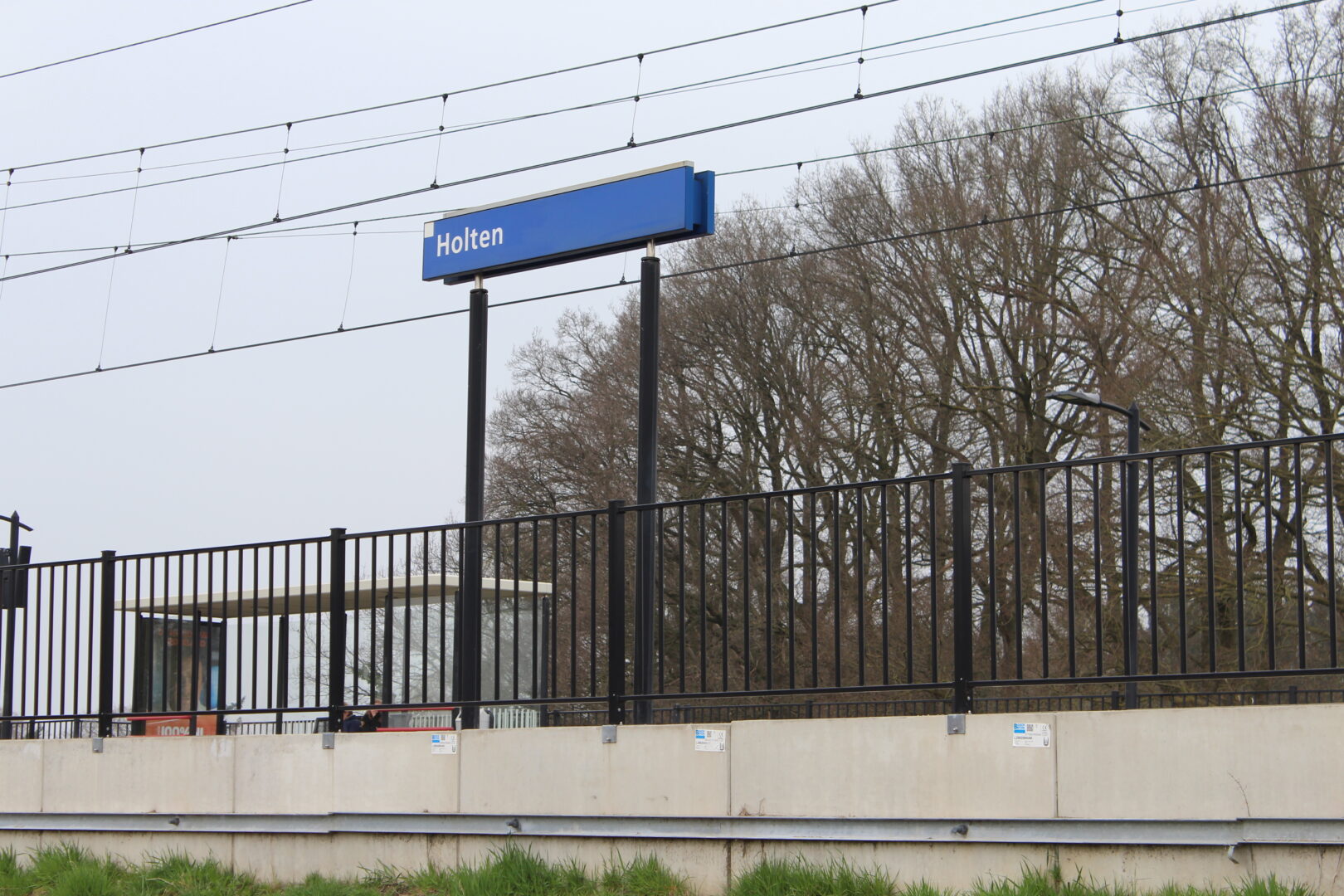 Bosch Beton - Perrons station Holten verbreed met keerwanden