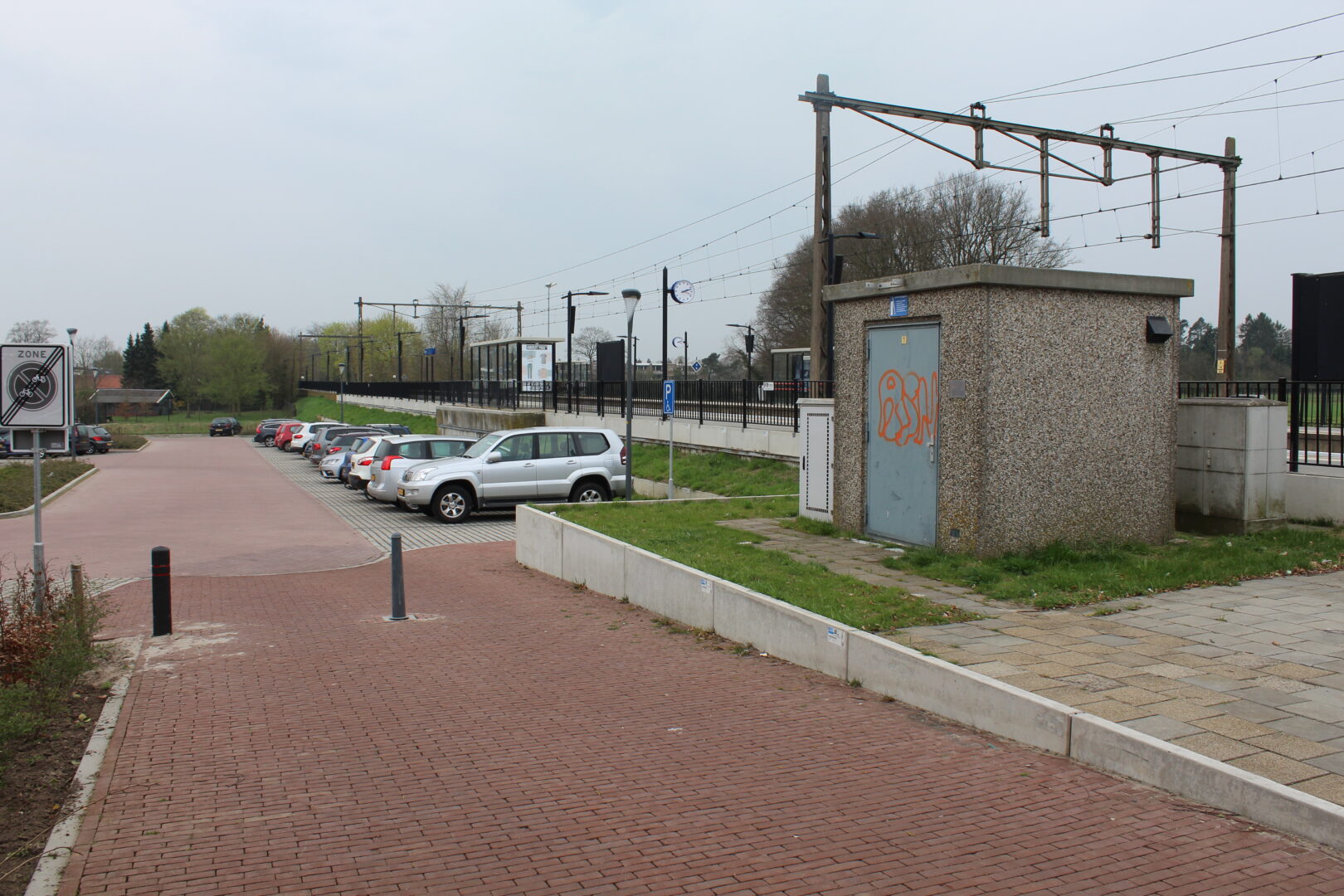 Bosch Beton - Perrons station Holten verbreed met keerwanden